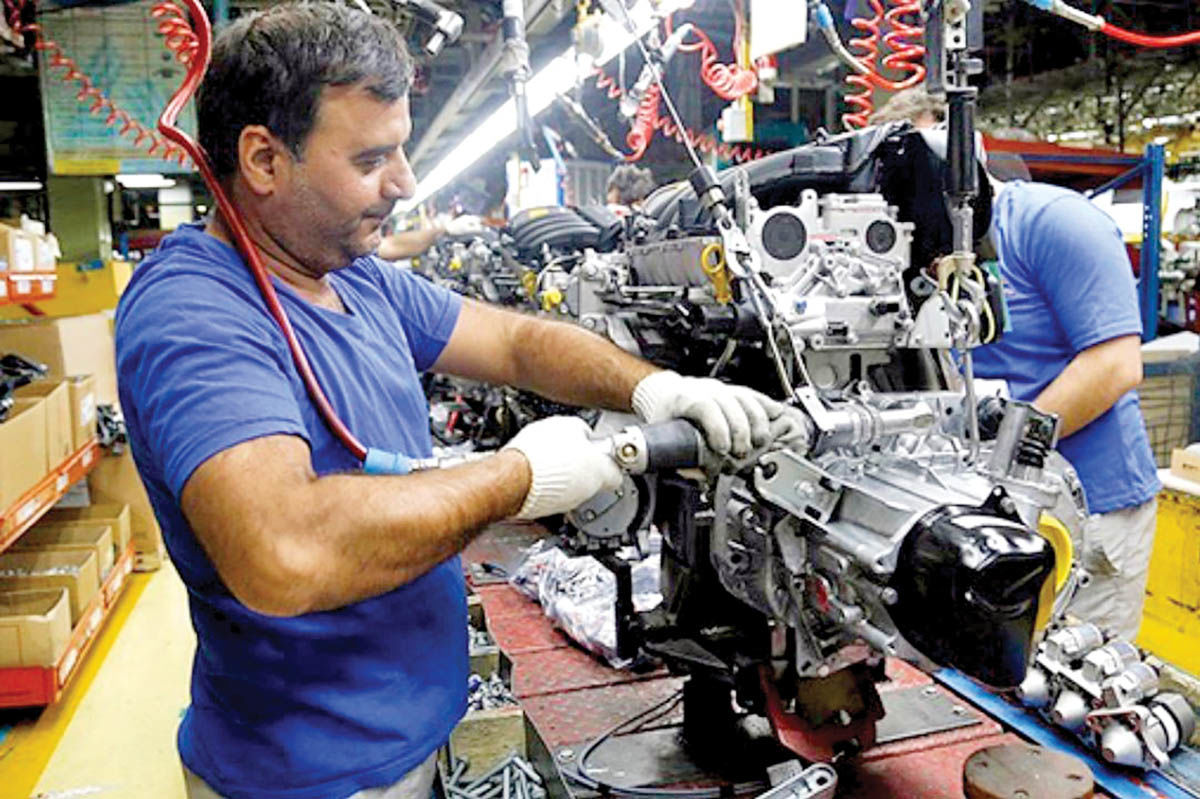 بحران در خط تولید؛ آیا صنعت قطعه‌سازی ایران از نفس خواهد افتاد؟