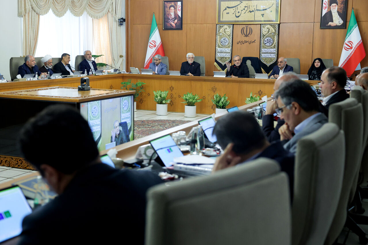 دستور پزشکیان برای تشکیل کارگروه تخصصی مقابله با پدیده گرد و غبار