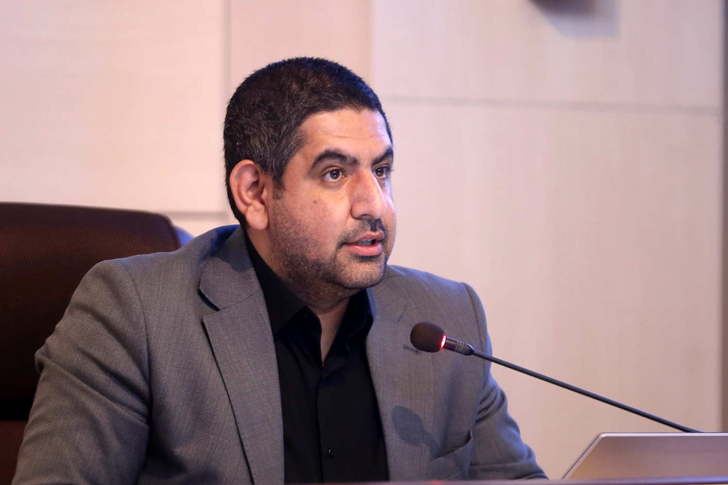 اگر بلد نیستید برای شیراز کاری کنید، حداقل خراب نکنید