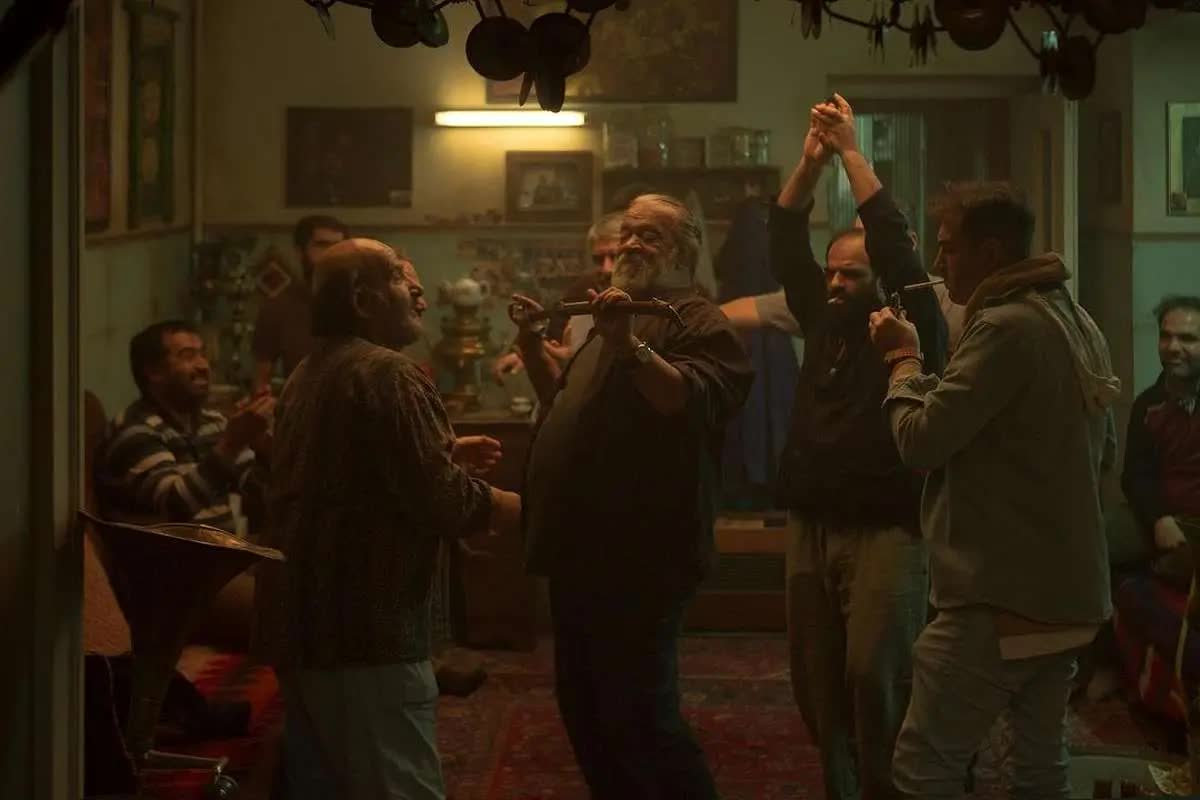 لطف بزرگ تندروها به این پیر پسر پراز عیب و ایراد