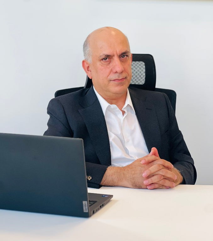 مدیر اجرایی گروه گلدیران: کمبود ارز و قطعی‌های برق باعث کاهش تولید شده است