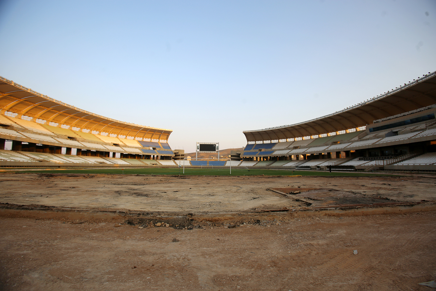 ورزشگاه پارس ، گورستان 28 ساله یک آرزو