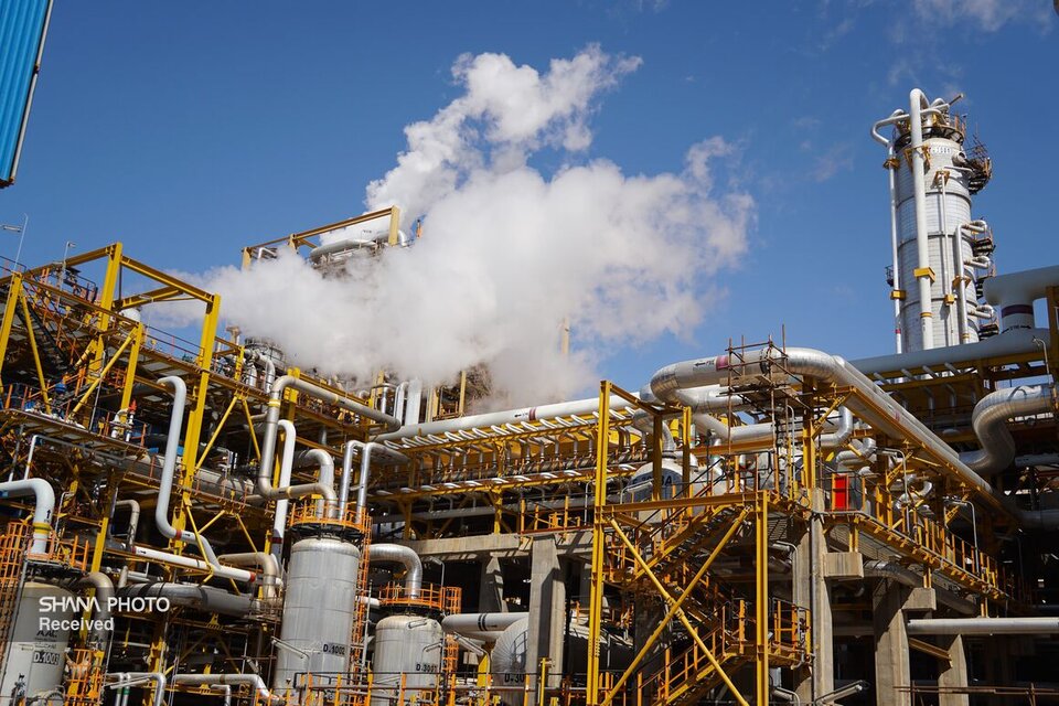 افتتاح‌های جدید پتروشیمی گامی مهم در توسعه متوازن زنجیره ارزش