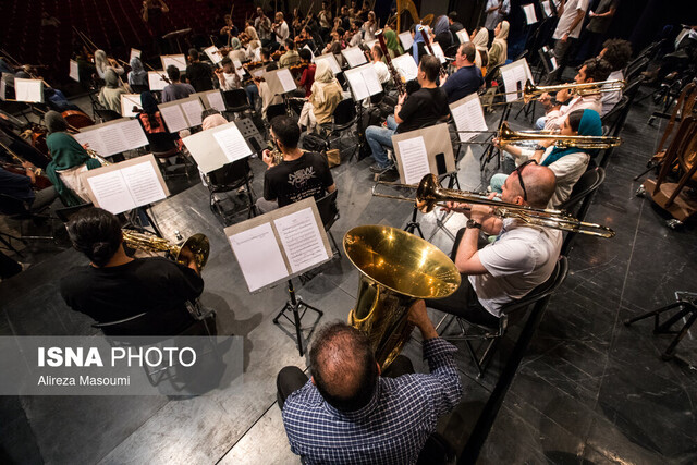 نبرد ۷۰ هنرمند روی صحنه برای «نامیرا» شدن 