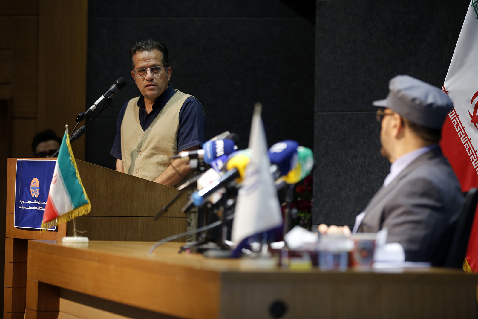 کارنامه حسینعلی امیری چند شد ؟ 