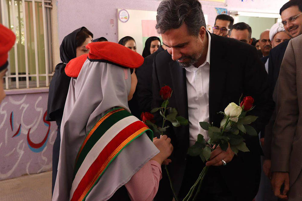 با حضور دکتر شیخان مدرسه ۴ کلاسه شهرک پردیس جم افتتاح شد