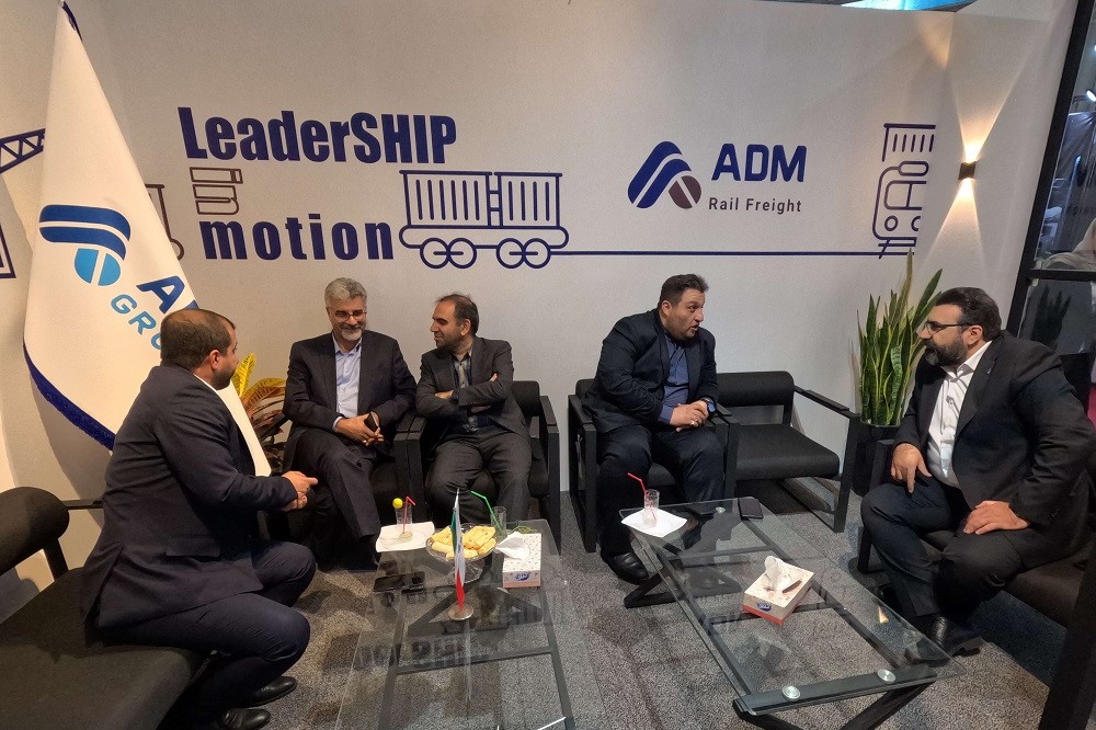 بازدید مدیران حمل‌ونقل توکا از غرفه ادمیرال