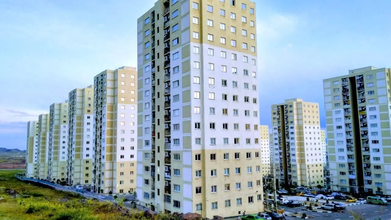 بانک عامل پیمانکاران مسکن مهر را دچار مشکل کرده است