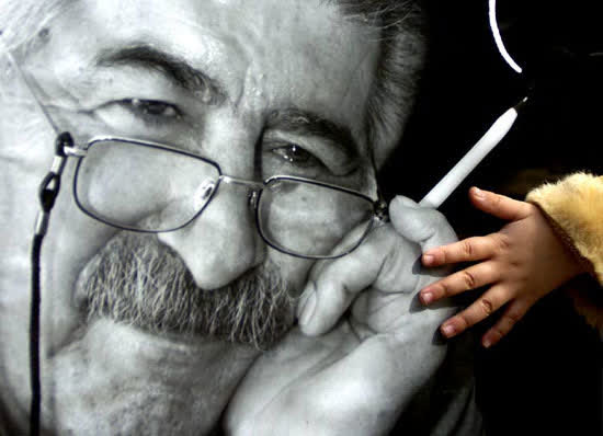 به شفای کدام زخم نهان می رود زائر ؟