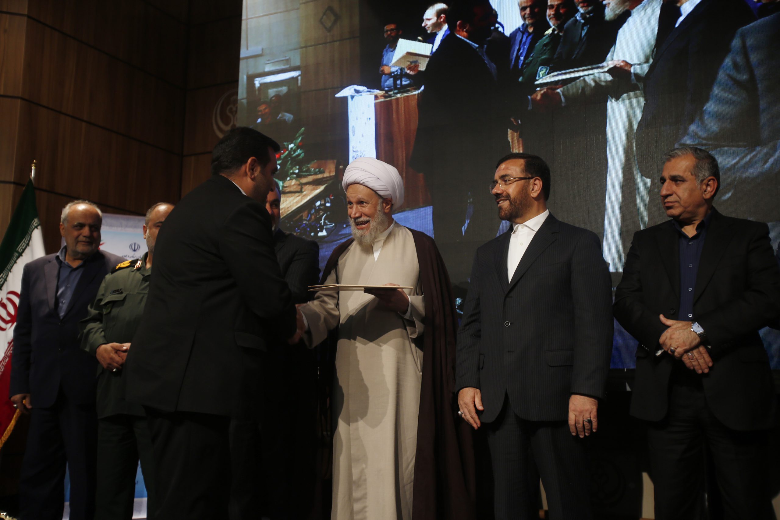 تجلیل از برترین‌های دستگاه‌های اجرایی استان فارس 