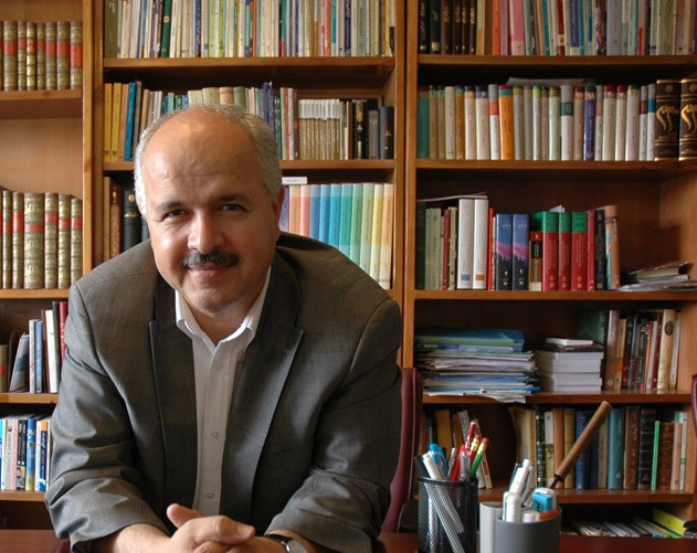 سعدی در پویایی و تعالی، زایش و گستردگی زبان فارسی کاری کرده کارستان!