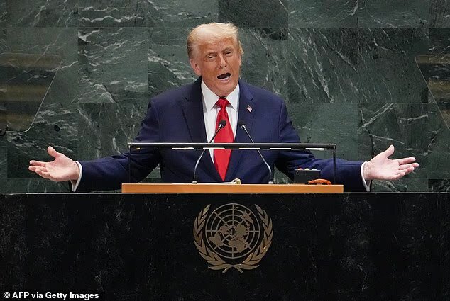 پارادایم حاکم بر ذهن ترامپ «قورت دادن» خاورمیانه است/ ایران ۱۲ روز با آمریکا جنگید