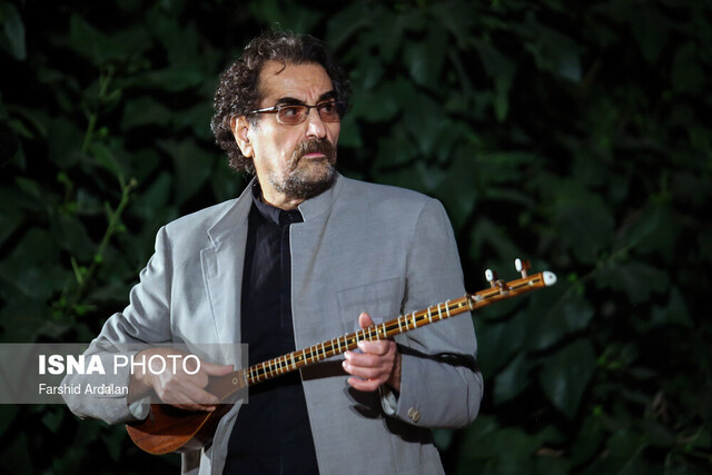 نام کدام خواننده آواز ایرانی با مولانا گره خورده است؟