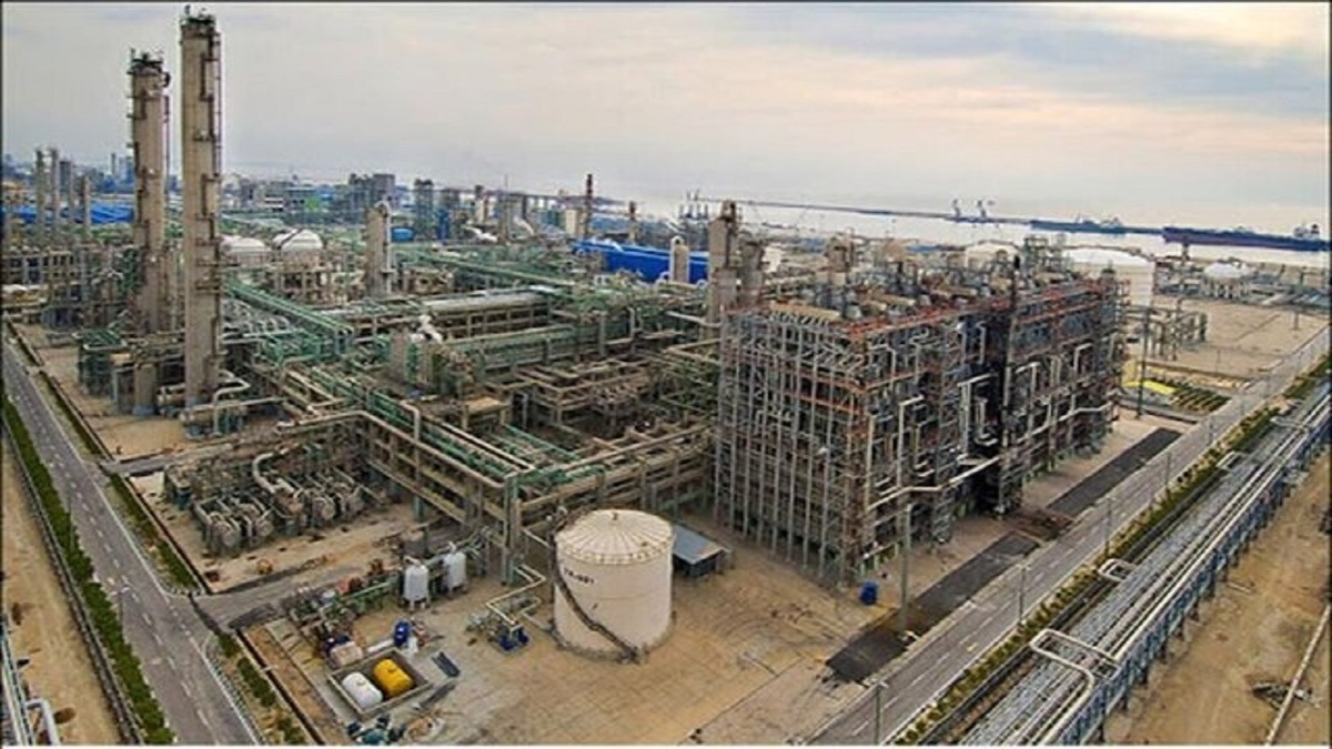 تکمیل زنجیره ارزش اولویت صنعت پتروشیمی/ ۲۶ میلیارد دلار سرمایه‌گذاری جدید نیاز داریم