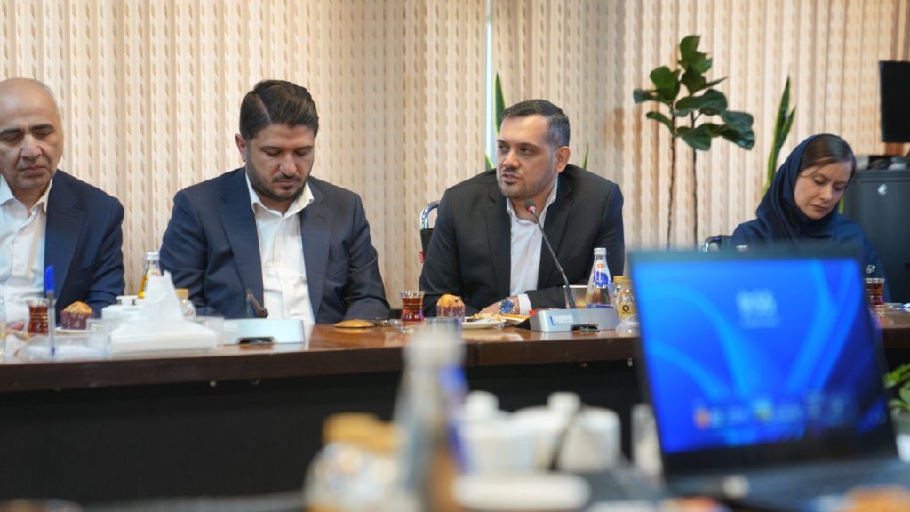 امضای تفاهم‌نامه سه‌جانبه پازارگاد، ماهشهر و جهاد دانشگاهی برای گسترش آموزش‌های تخصصی و عمومی