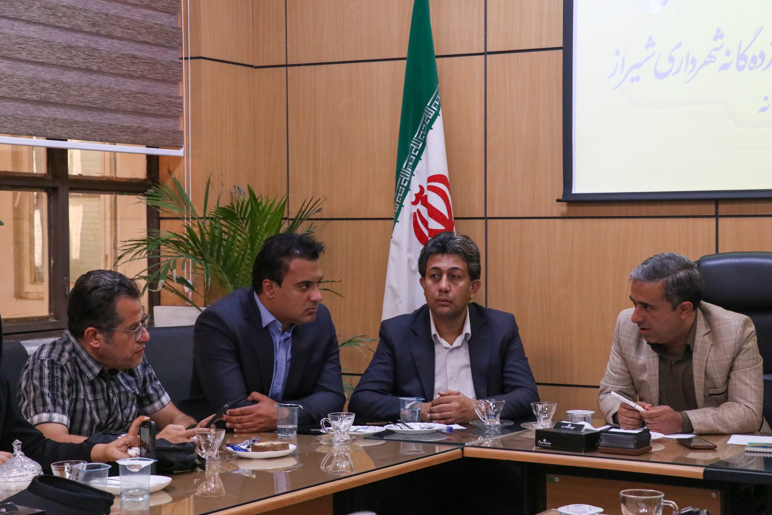 از ساخت‌وسازهای غیرمجاز تا کشاورزی با فاضلاب؛ میراث شوم شرقی منطقه شهرداری از گذشته تا حال 