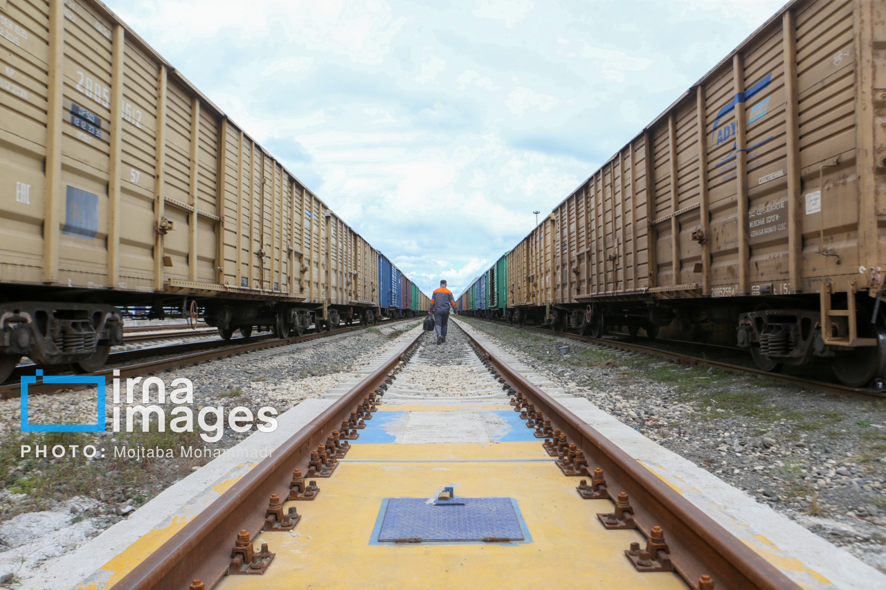 حرکت قطار توسعه صنعت ریلی با صرفه‌جویی سوخت