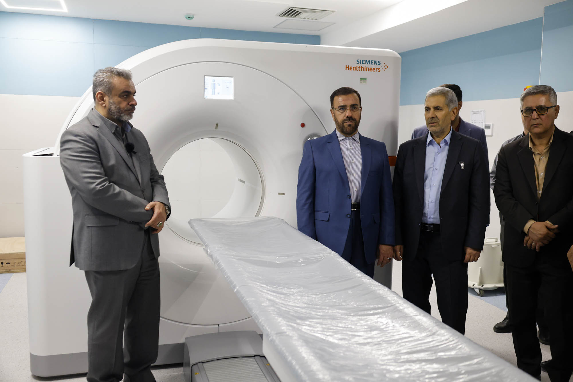 سایه تحریم‌ها بر دانشگاه علوم پزشکی