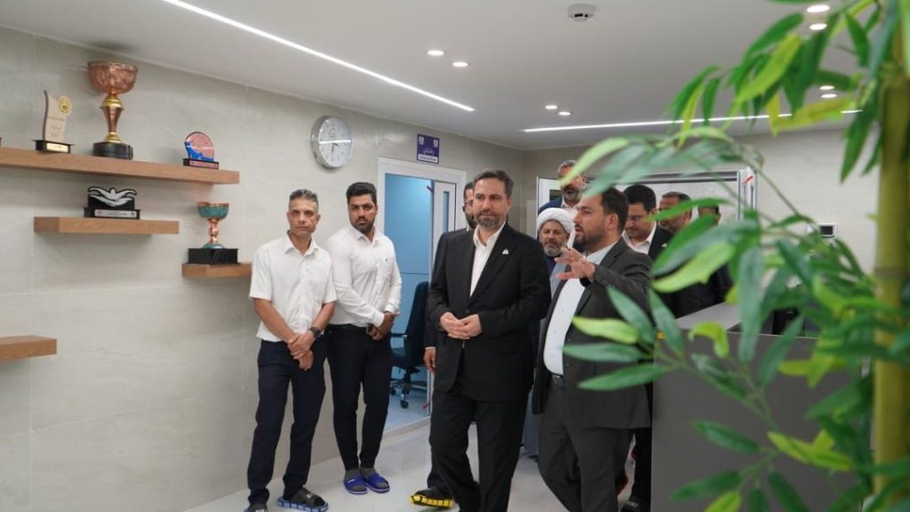 پازارگاد، استخر شهرک پردیس جم را پس از ۱۵ سال نوسازی کرد