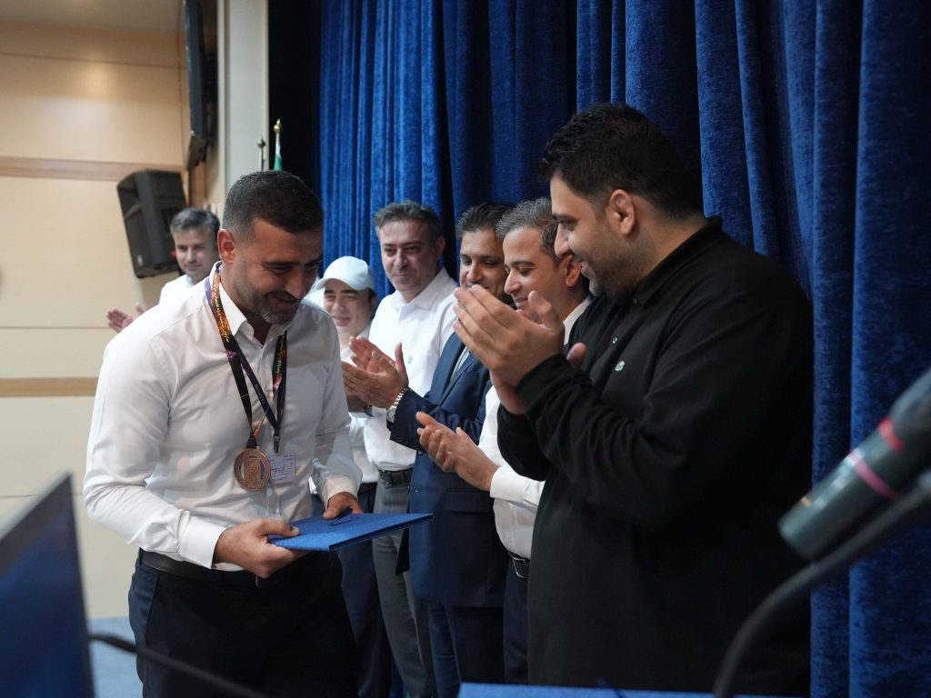 مراسم تقدیر و اهدای جوایز قهرمانان المپیاد آتش‌نشانی و ایمنی منطقه ویژه اقتصادی با حضور حسام خوشبین‌فر، مدیرعامل شرکت پتروشیمی مروارید برگزار شد.