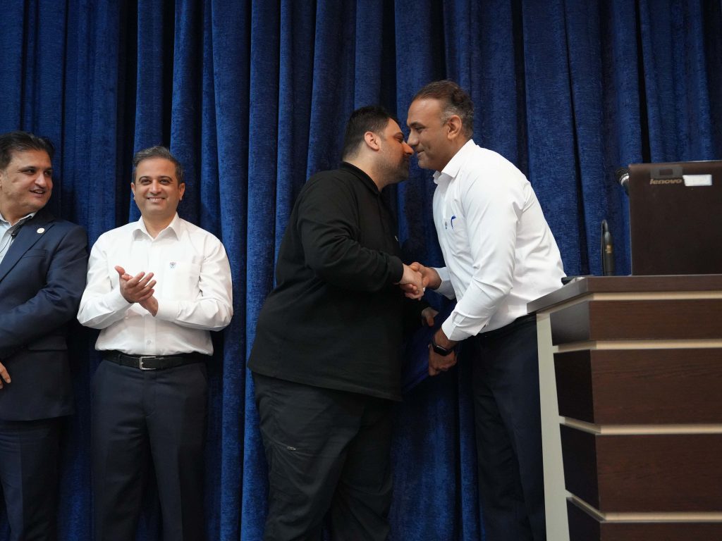 مراسم تقدیر و اهدای جوایز قهرمانان المپیاد آتش‌نشانی و ایمنی منطقه ویژه اقتصادی با حضور حسام خوشبین‌فر، مدیرعامل شرکت پتروشیمی مروارید برگزار شد.