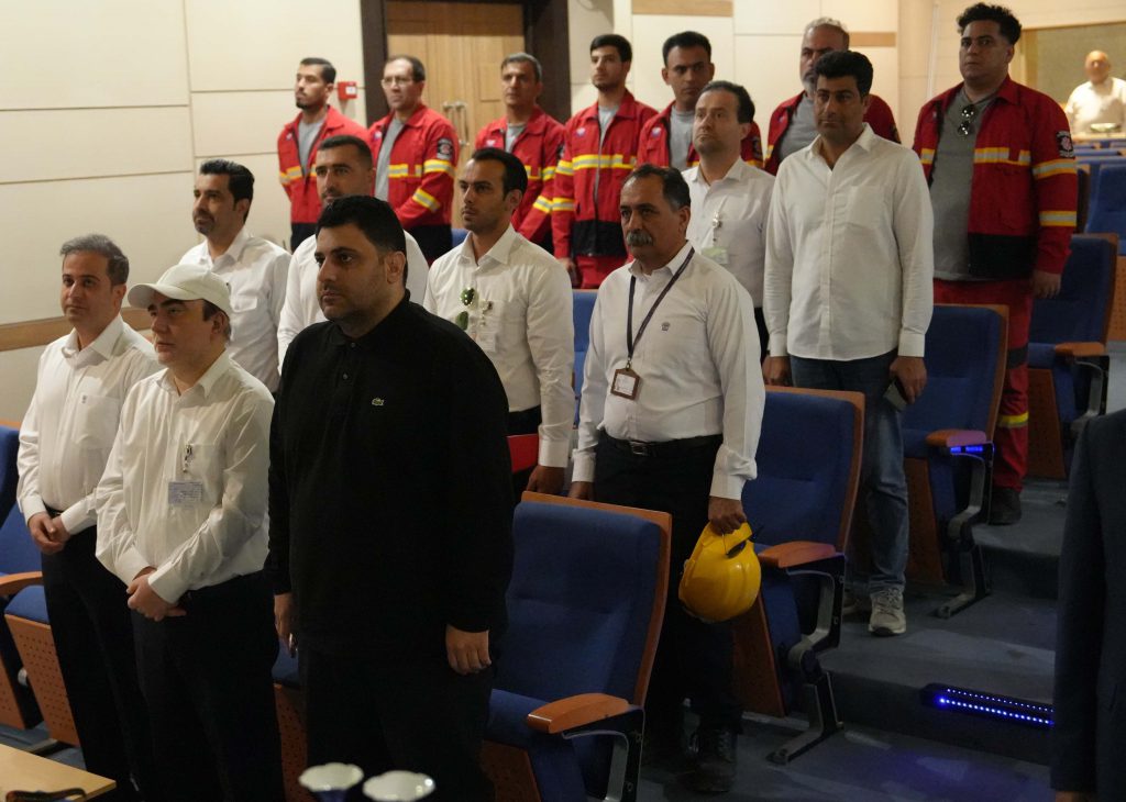 مراسم تقدیر و اهدای جوایز قهرمانان المپیاد آتش‌نشانی و ایمنی منطقه ویژه اقتصادی با حضور حسام خوشبین‌فر، مدیرعامل شرکت پتروشیمی مروارید برگزار شد.