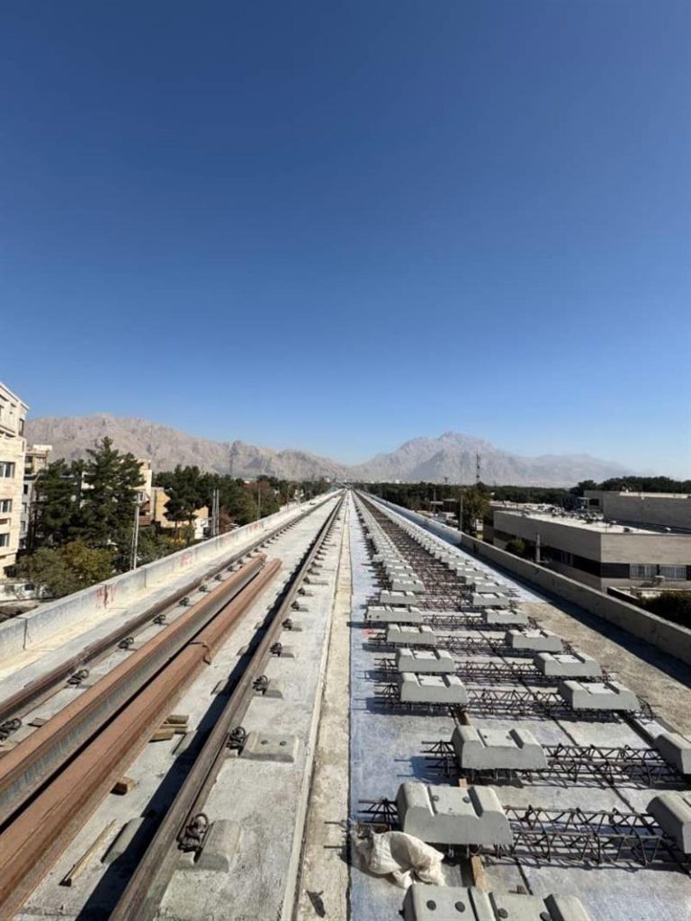 از شمال تا جنوب كرمانشاه روی ریل ذوب آهن اصفهان در 20 دقیقه