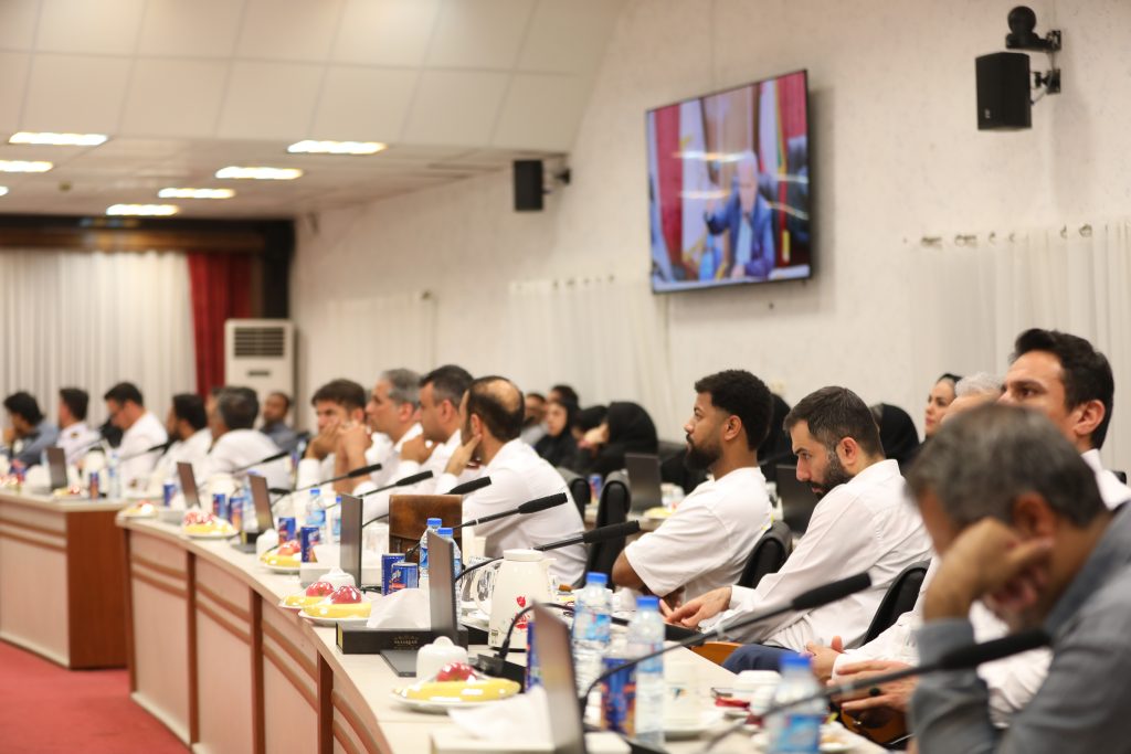 اعزام کارکنان و خانواده‌های کارکنان صنعت پتروشیمی منطقه پارس به سرزمین وحی