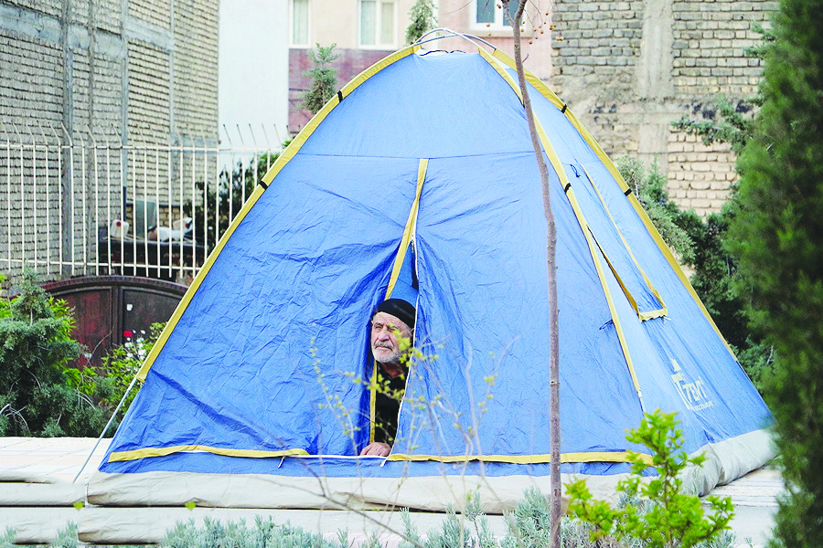 مسافران دل بریده از آسمان