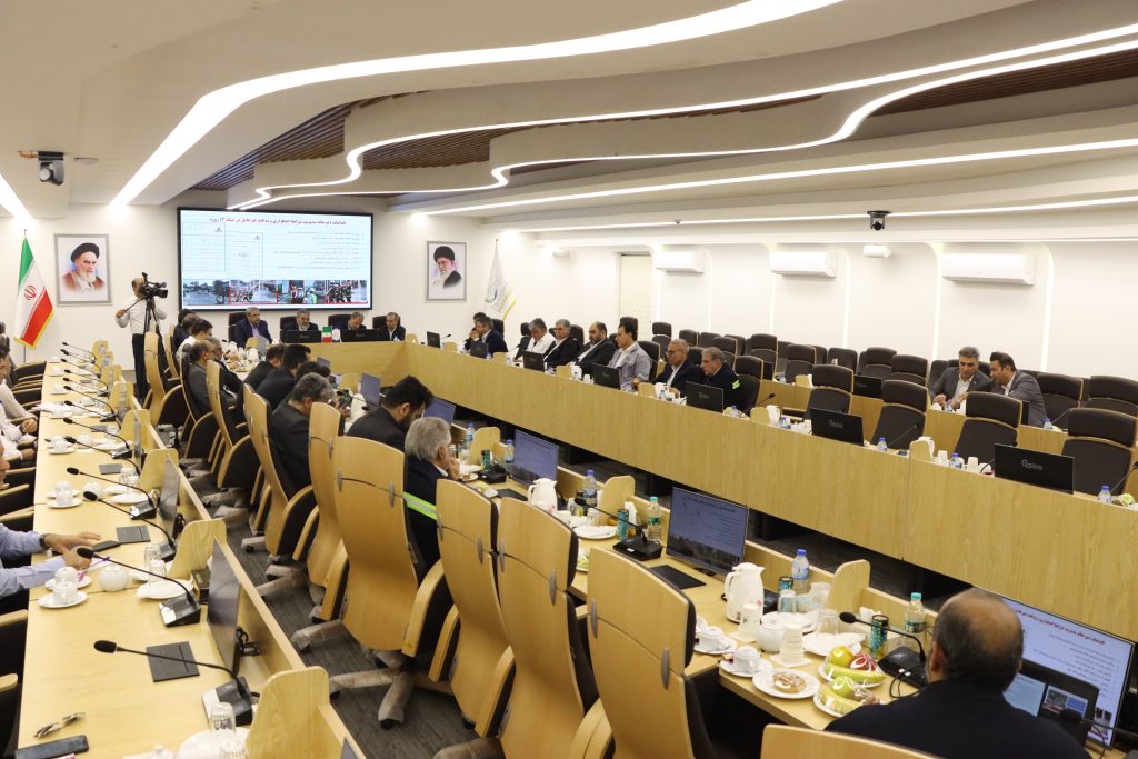 پتروشیمی‌های عسلویه میزبان رئیس سازمان پدافند غیرعامل کشور در نشست بررسی راهکارهای ایمنی1