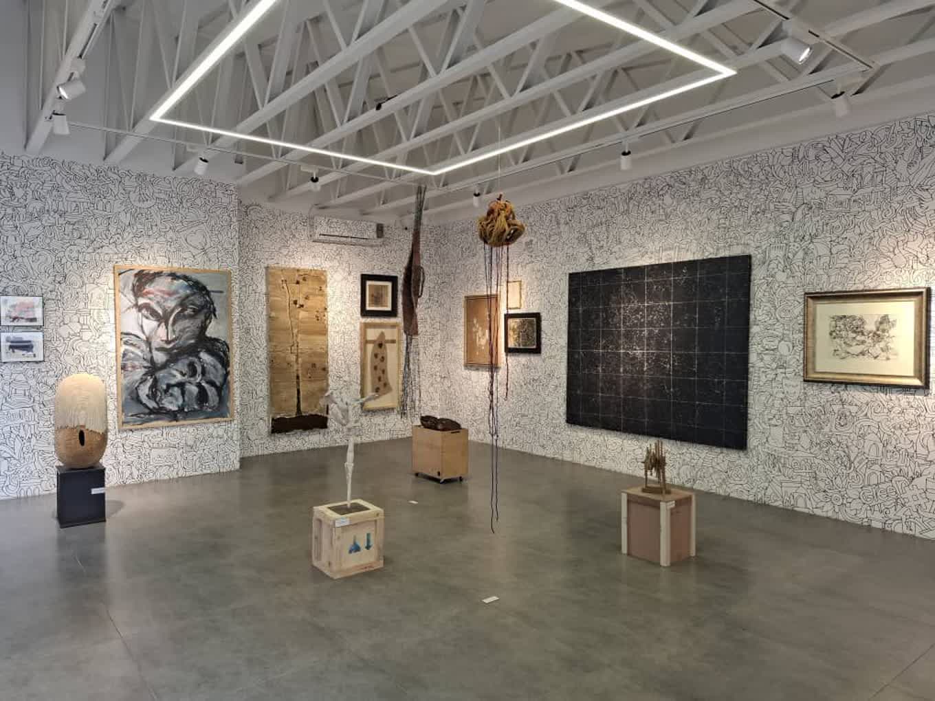 لعل را به تماشا بنشین