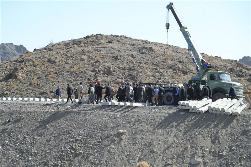 در جریان سفر وزیر راه و شهرسازی به جنوب استان سیستان و بلوچستان، روند اجرای مهمترین پروژههای زیربنایی حوزه حملونقل مورد بررسی و ارزیابی قرار گرفت.