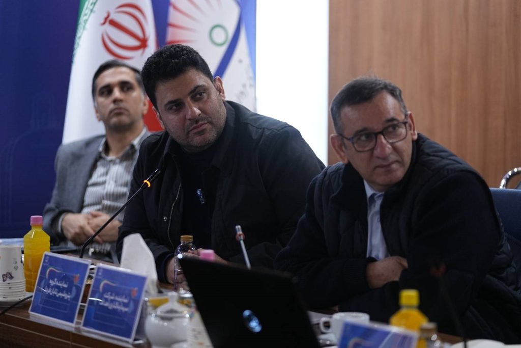 مجمع عمومی عادی به‌طور فوق‌العاده پتروشیمی مروارید امروز ۶ بهمن ۱۴۰۴، در محل سالن جلسات شرکت پتروشیمی مروارید برگزار شد.