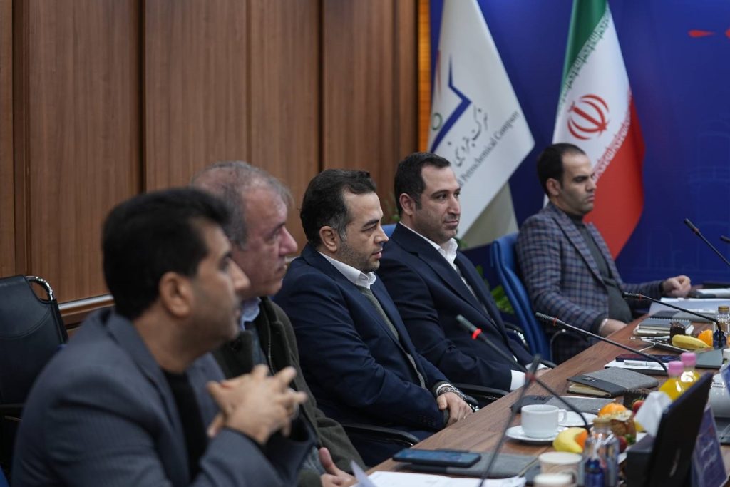 مجمع عمومی عادی به‌طور فوق‌العاده پتروشیمی مروارید امروز ۶ بهمن ۱۴۰۴، در محل سالن جلسات شرکت پتروشیمی مروارید برگزار شد.