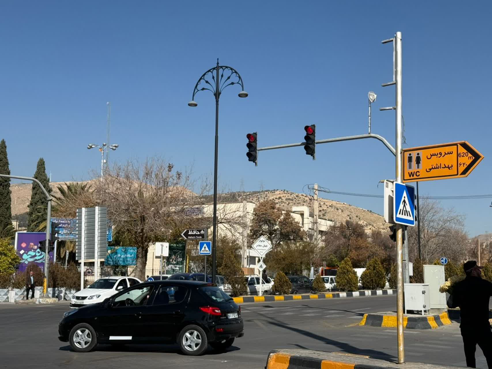 گمشده ای به نام ذوق و هنر درقلب چهارراه ادبیات شیراز