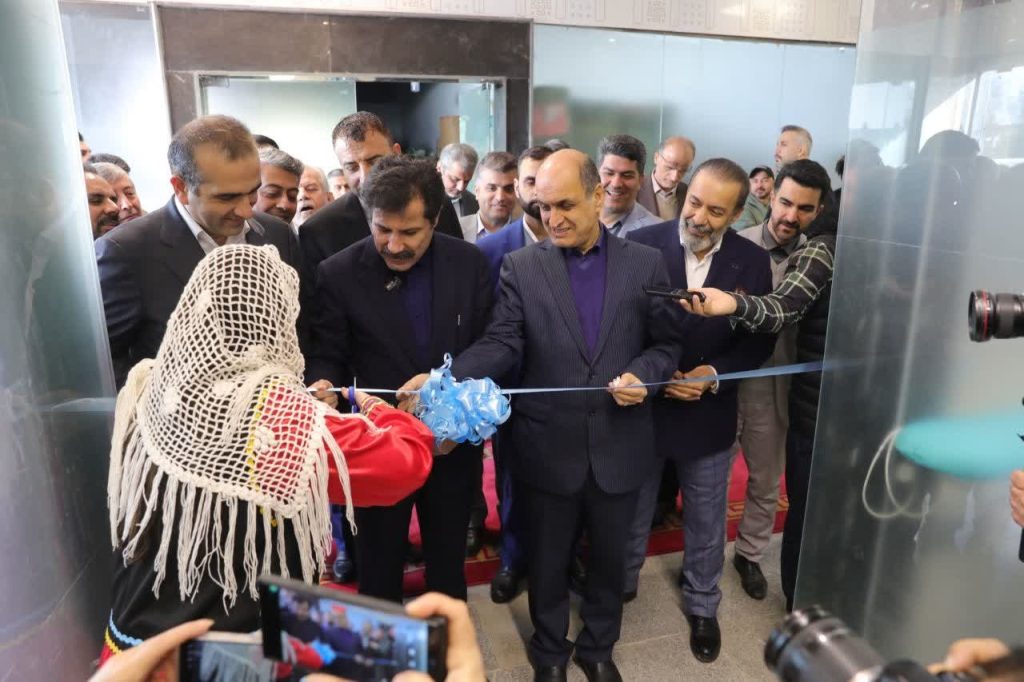 با حضور معاون رییس جمهور صورت گرفت: افتتاح و آغاز عملیات اجرایی 46 طرح سرمایهگذاری و زیرساختی با ارزش 1890میلیارد تومان و اشتغالزایی مستقیم 199 نفر