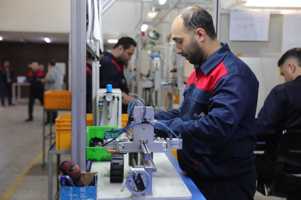 با حضور معاون رییس جمهور صورت گرفت: افتتاح و آغاز عملیات اجرایی 46 طرح سرمایه‌گذاری و زیرساختی با ارزش 1890میلیارد تومان و اشتغالزایی مستقیم 199 نفر