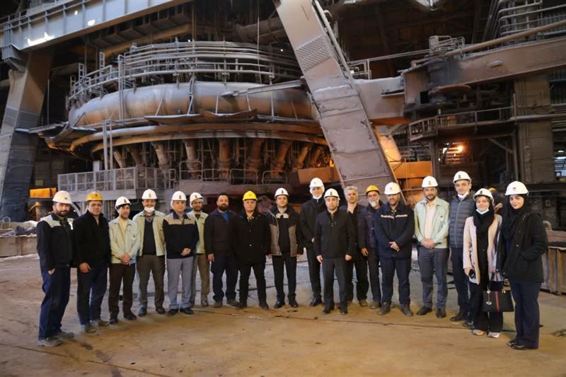 جعفر سلطانی رئیس اداره نظارت بر ناشران گروه صنعتی و معدنی سازمان بورس و اوراق بهادار به همراه امیر طایفه ابراهیمی رئیس اداره میزهای صنعت و رتبه‌بندی ناشران سازمان بورس و هیئت همراه، با حضور در ذوب‌آهن اصفهان ضمن بازدید از خطوط تولید این شرکت، با سید اردشیر افضلی مدیرعامل ذوب‌آهن اصفهان و جمعی از معاونین وی دیدار و گفتگو کردند.