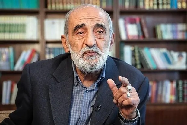 ایران باید به ناوهای انگلیس و فرانسه حمله کند