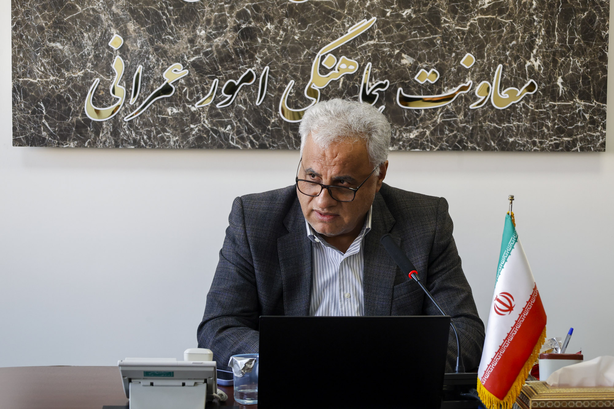 تأکید معاون استاندار فارس بر اجرای «سند ارتقای فرهنگ حفاظت از محیط زیست»/فرهنگ‌سازی، محور اصلی حفاظت از محیط زیست در فارس