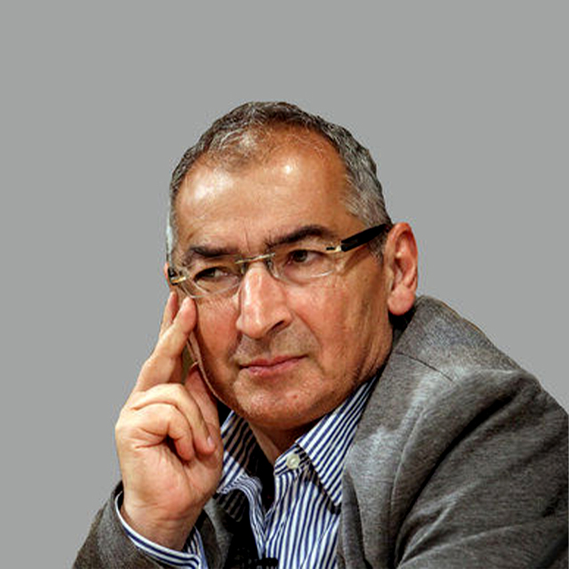 صادق زیباکلام بازداشت شد