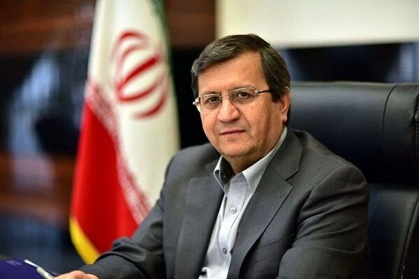 همتی برای شرکت در اجلاس روسای بانک‌های مرکزی بریکس عازم هند شد