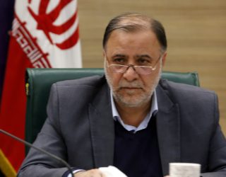 برای ساماندهی دستفروشان، برنامه ها باید از روی کاغذ به کف خیابان بیاید