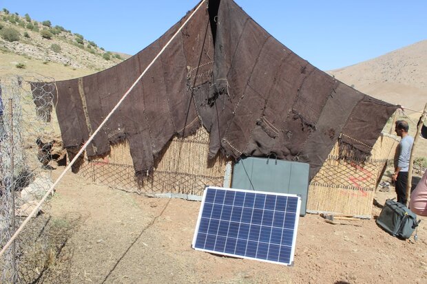 توزیع پنل‌های خورشیدی بین عشایر فارس