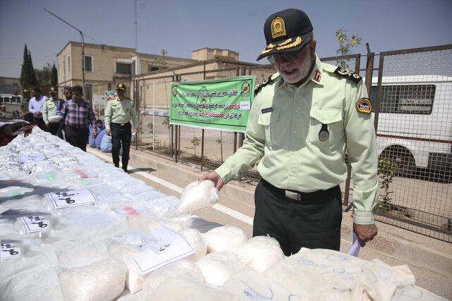 انهدام ۴۸ باند عمده فروش مواد مخدر در فارس