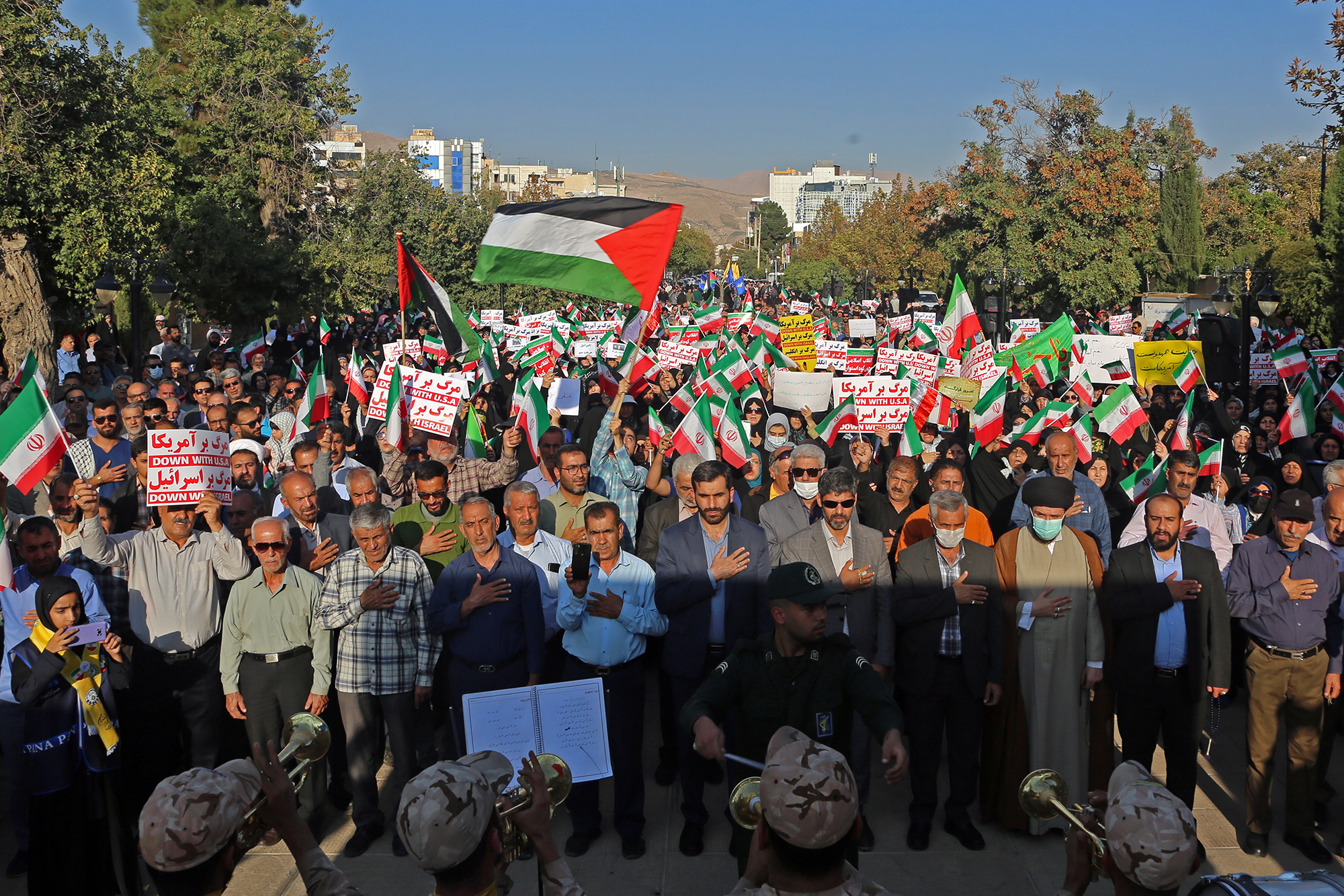 تجمع مردم شیراز در محکومیت جنایات رژیم صهیونیستی در غزه – عکاس: عباس امیری