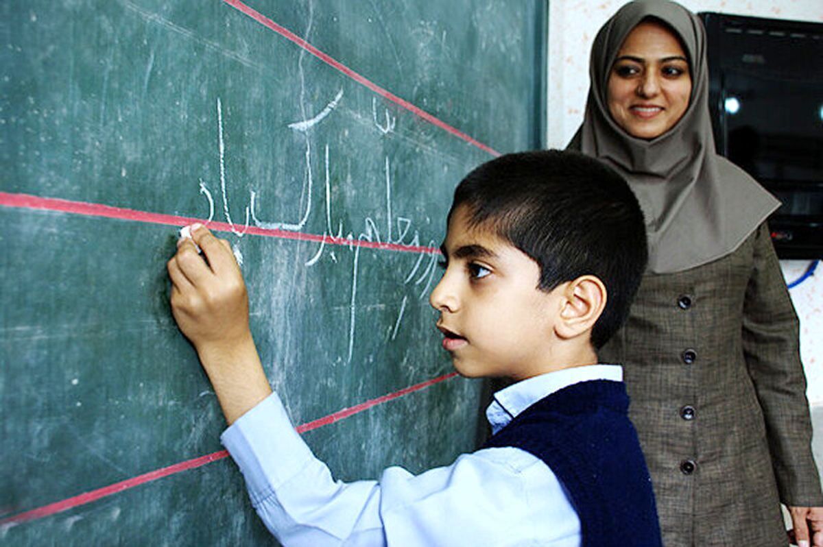 سهم یک ششمی فارس از معلمان نمونه ملی