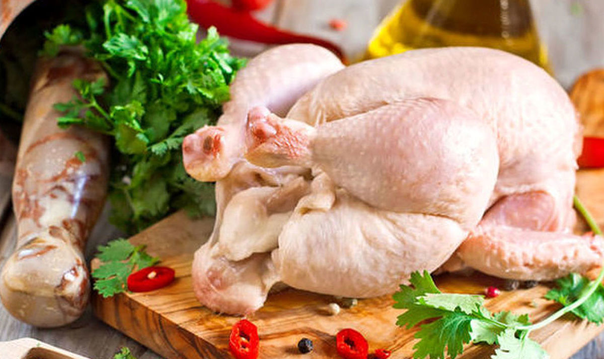 عرضه گوشت مرغ همچنان بالاتر از قیمت مصوب