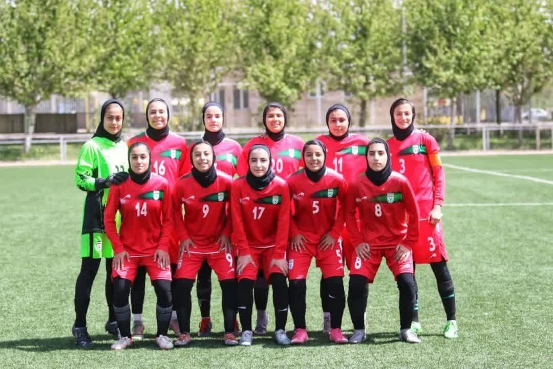 حضور چشمگیر هفت بازیکن از فارس در تیم های ملی فوتبال بانوان
